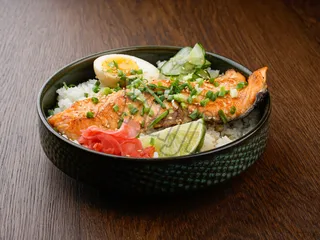 (D4) Sake Don 鮭丼